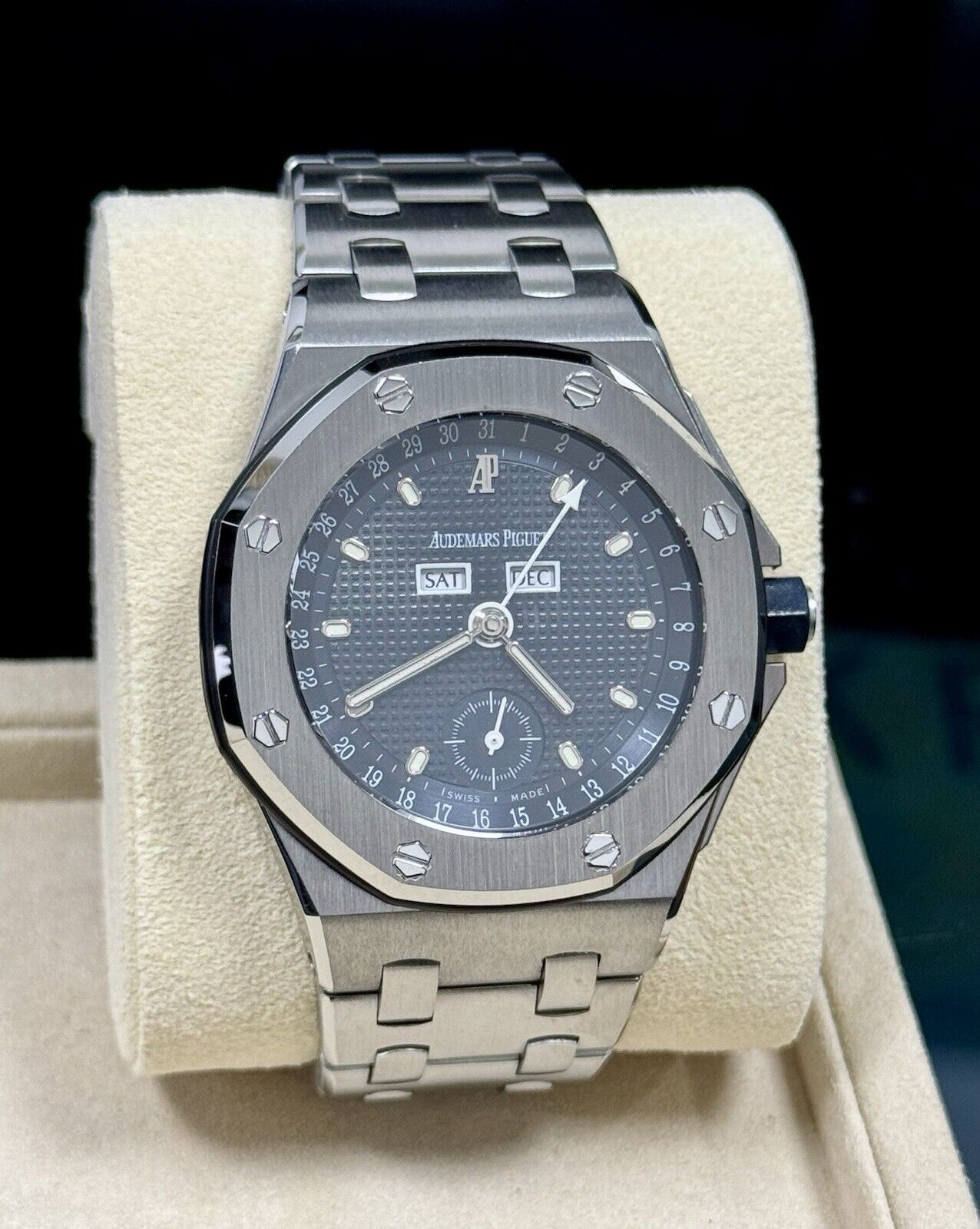Audemars Piguet Offshore Triple Calendar 25807ST. 38mm Excellent Condition Rare