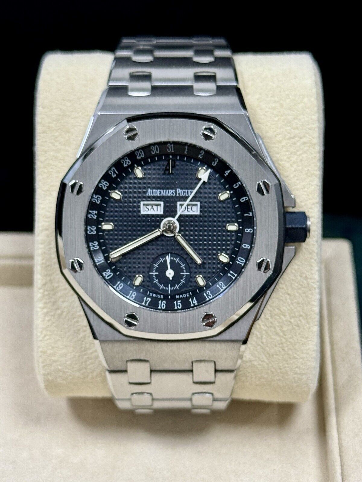 Audemars Piguet Offshore Triple Calendar 25807ST. 38mm Excellent Condition Rare