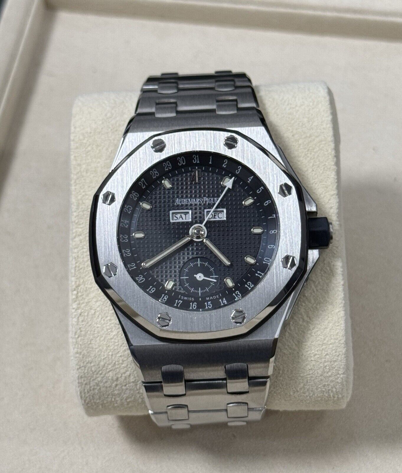 Audemars Piguet Offshore Triple Calendar 25807ST. 38mm Excellent Condition Rare