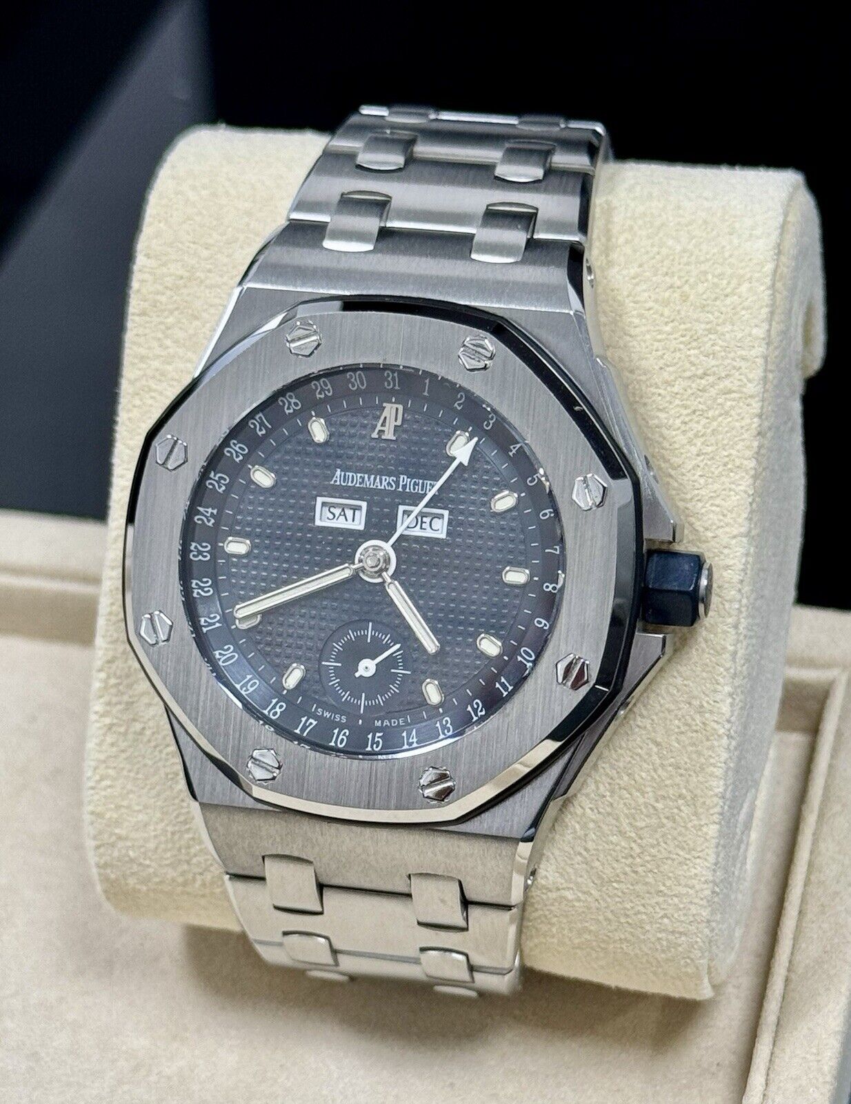 Audemars Piguet Offshore Triple Calendar 25807ST. 38mm Excellent Condition Rare