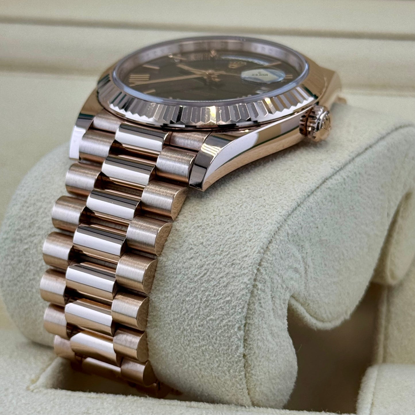 Rolex Day Date 40 Rose Gold Chocolate Roman. 2023 Full Set