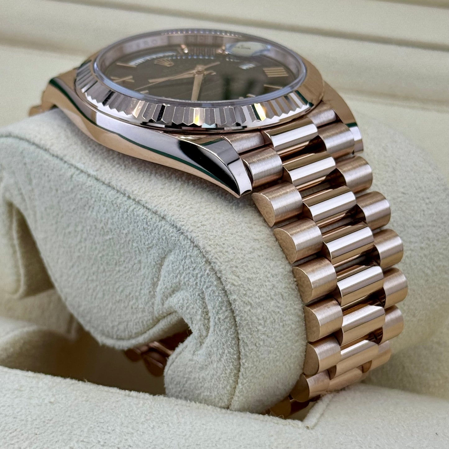 Rolex Day Date 40 Rose Gold Chocolate Roman. 2023 Full Set