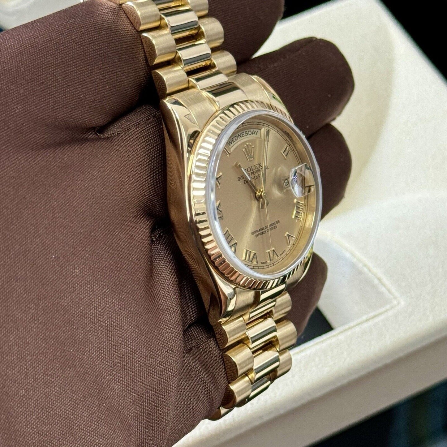 Rolex Day Date 118238 36mm 18ct Yellow Gold. 2002 Roman Champagne Box + Papers