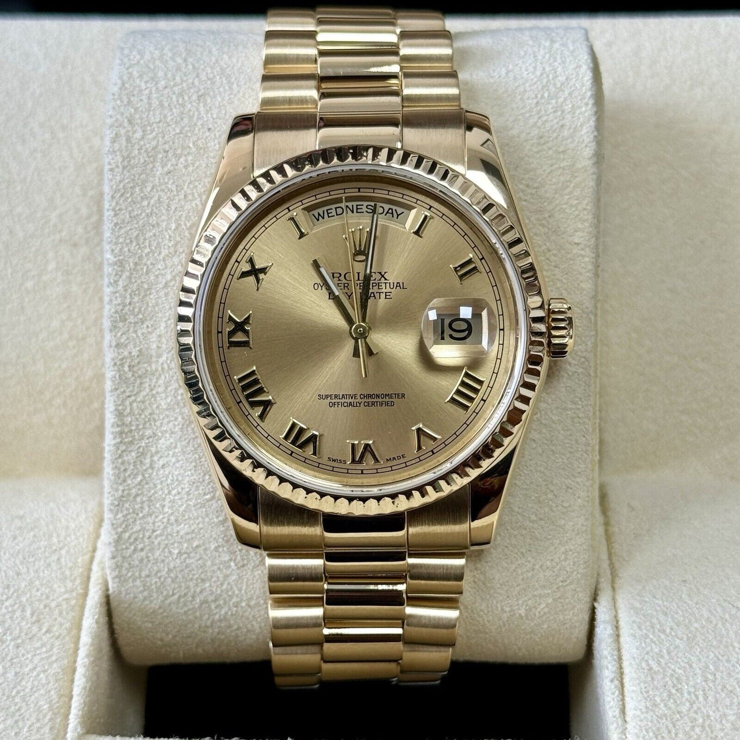 Rolex Day Date 118238 36mm 18ct Yellow Gold. 2002 Roman Champagne Box + Papers