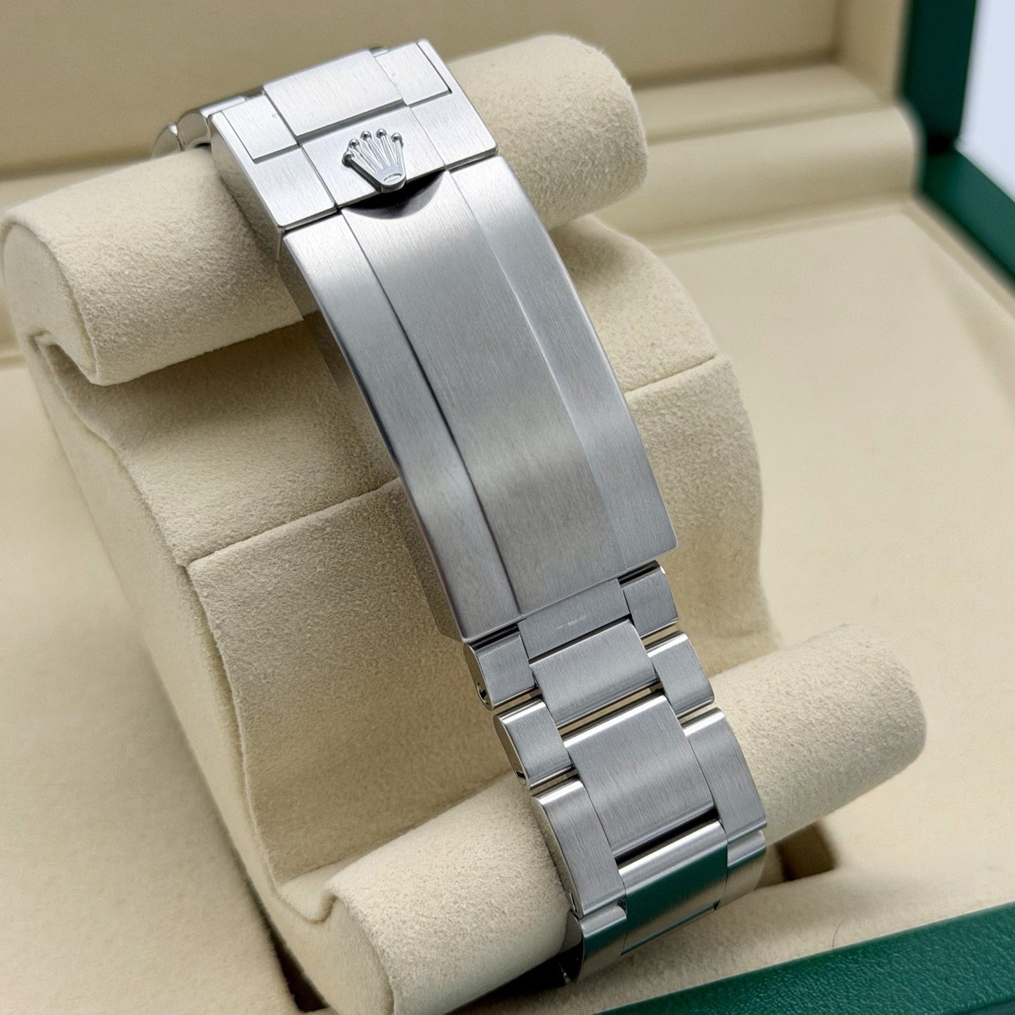 47030728