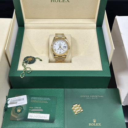 Rolex Day-Date 40 Men’s Watch 40mm. 228238. White Roman Dial. 2021 Full Set