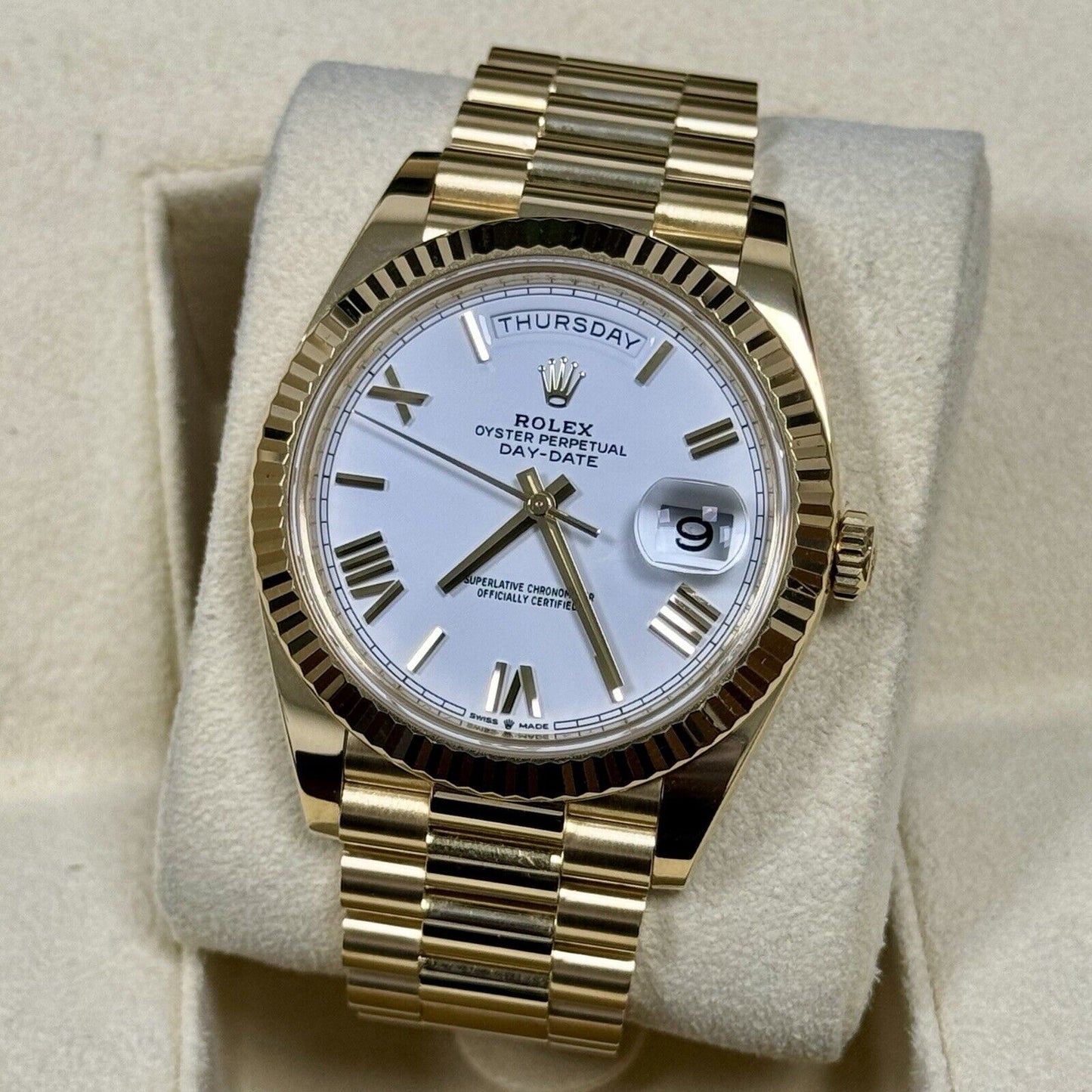 Rolex Day-Date 40 Men’s Watch 40mm. 228238. White Roman Dial. 2021 Full Set