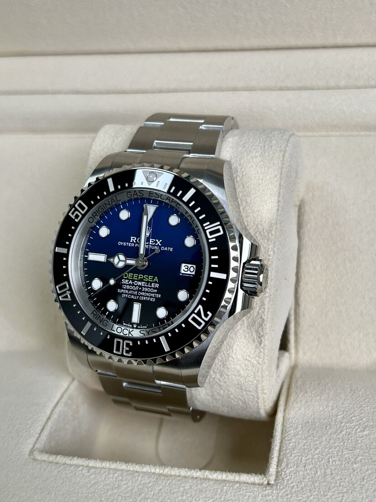 Rolex James Cameron Sea Dweller Deepsea - 136660. Brand New 2023 Box & Papers