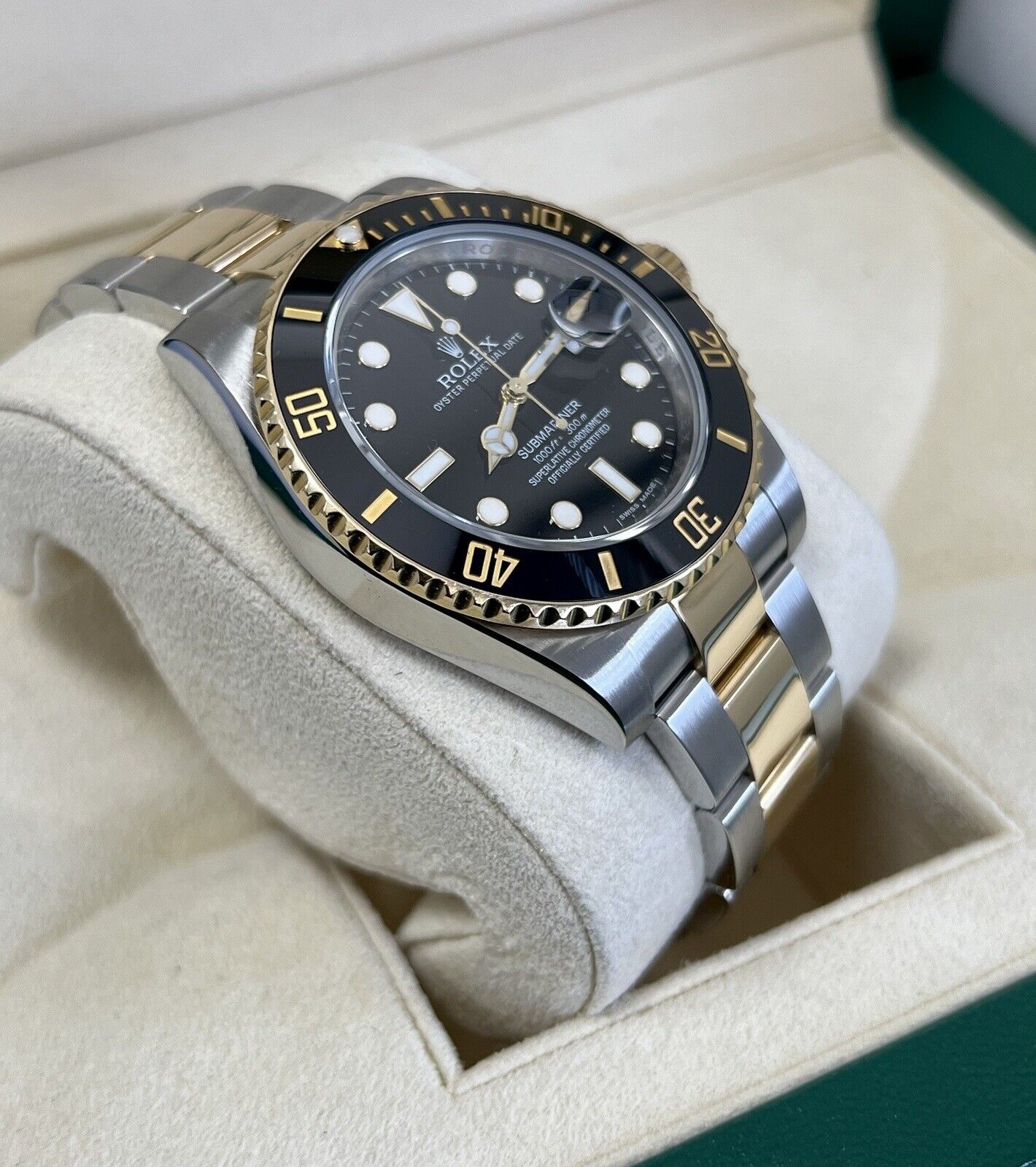 Two tone hot sale gold submariner