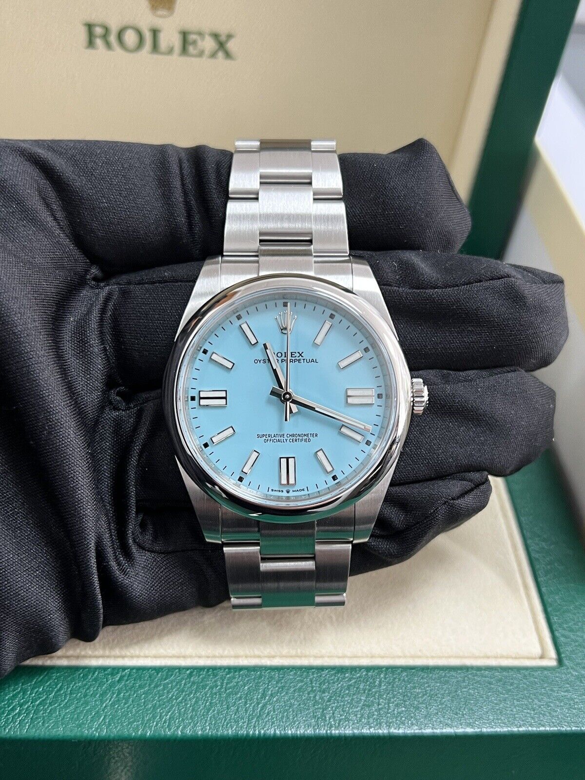 Rolex Oyster Perpetual 41 Tiffany Dial 124300 Immaculate Full