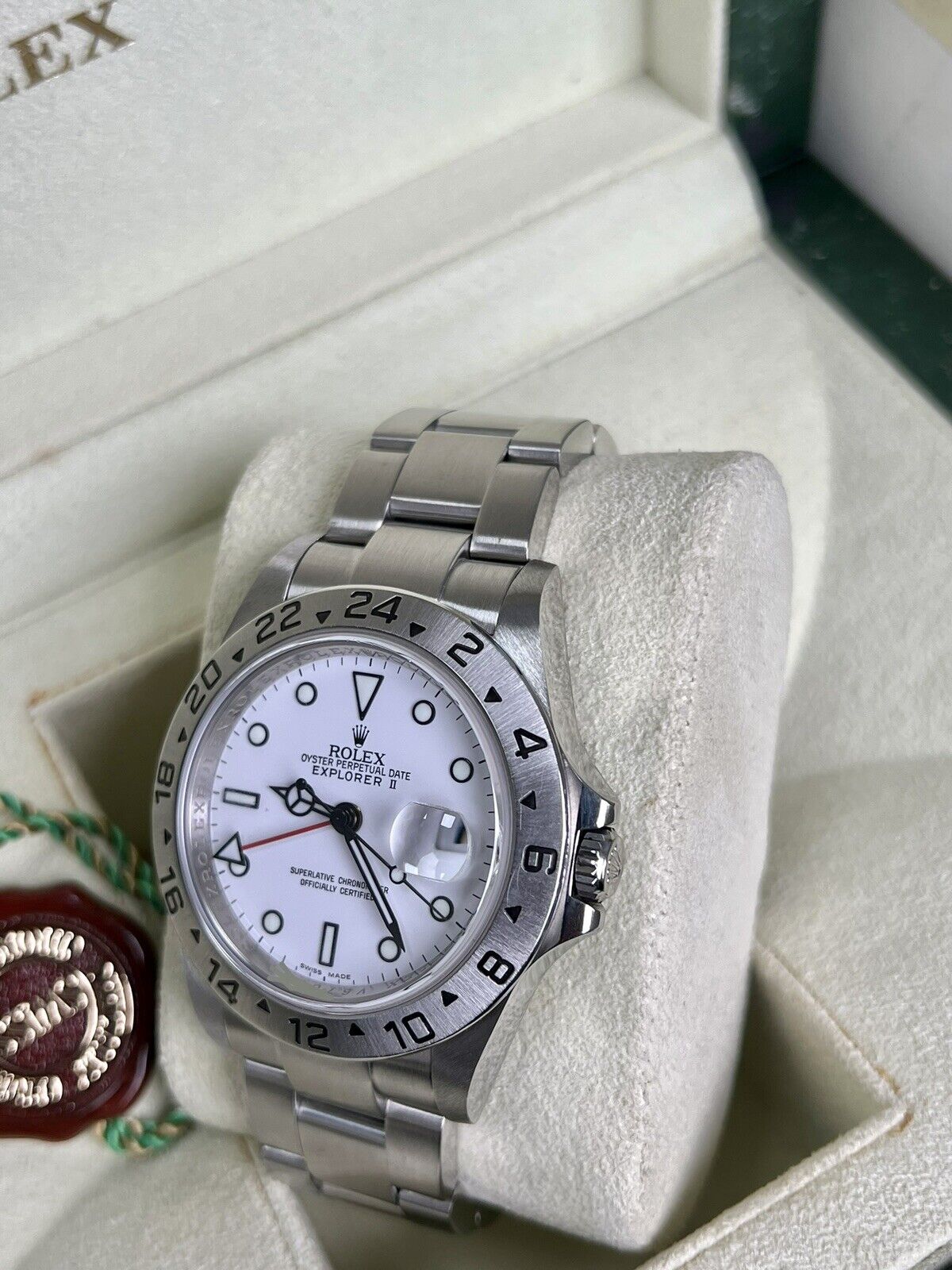 Rolex Explorer 16570 Polar White Dial. 2013 Unpolished Full Set, 3186 Movement.