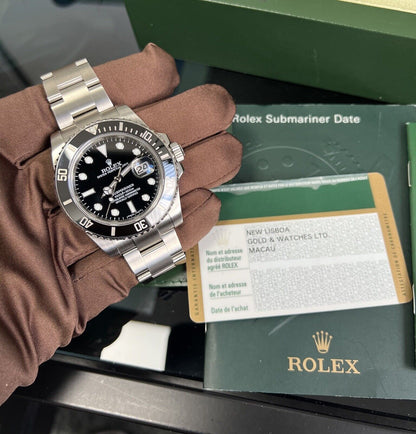 Rolex Submariner Date 40mm 116610LN. Box & Papers, Serviced August 2023.