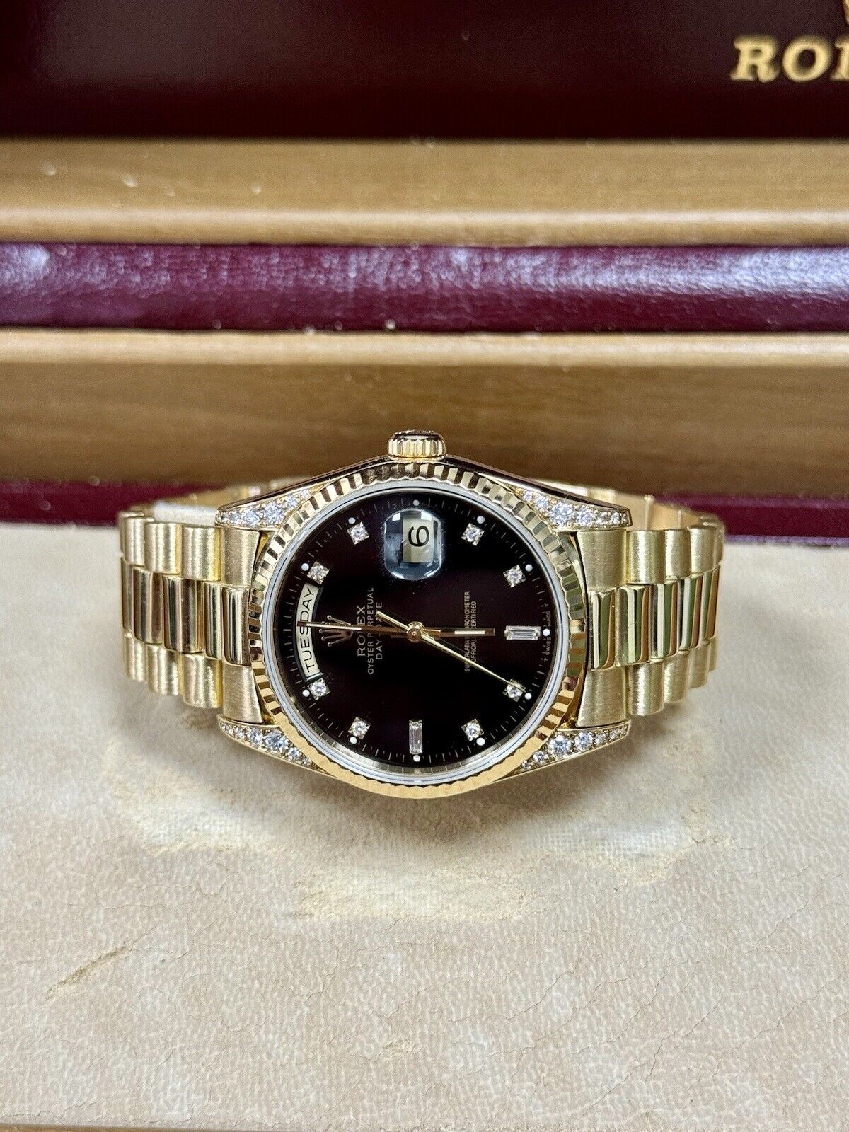 Rolex Day Date 36mm 18338. Factory Diamond Shoulders & Dial. 1995 Box & Papers