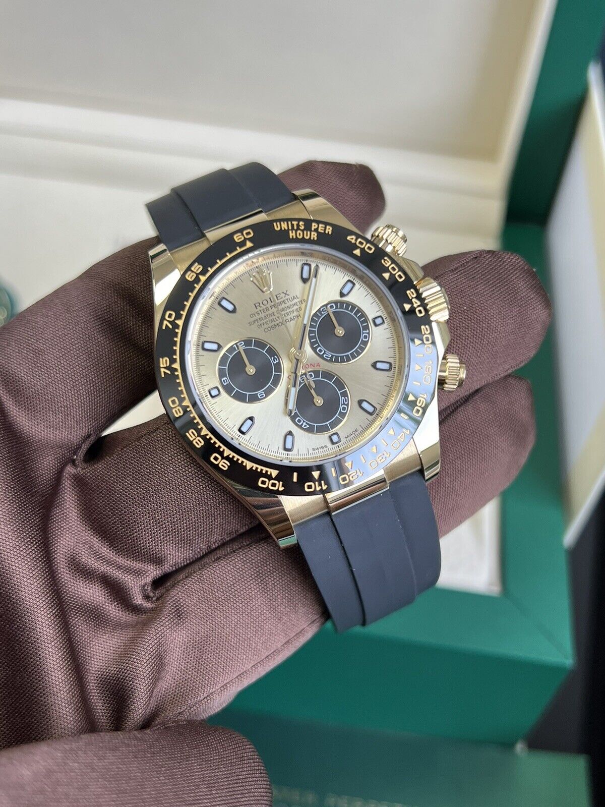 Rolex Cosmograph Daytona 116518LN Yellow Gold Oysterflex Pikachu 2017 Box Papers