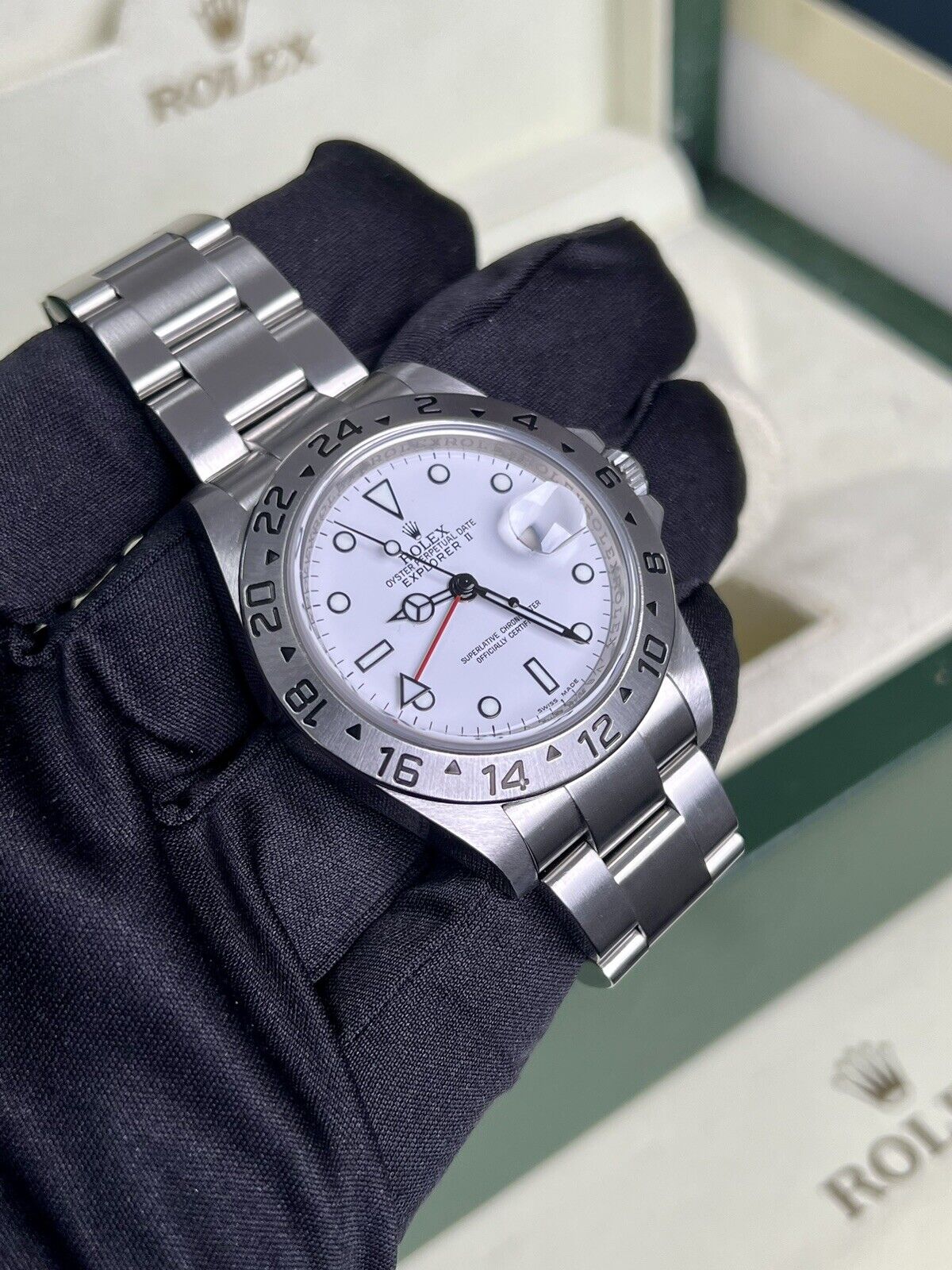 Rolex Explorer 16570 Polar White Dial. 2013 Unpolished Full Set, 3186 Movement.