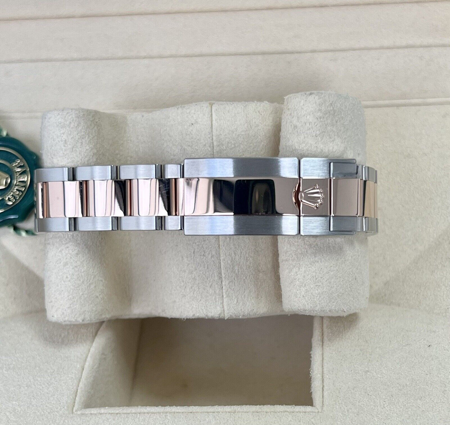 Rolex Yachtmaster 37 Chocolate 268621. Steel & Rose Gold. 2022 Box Papers Ladies