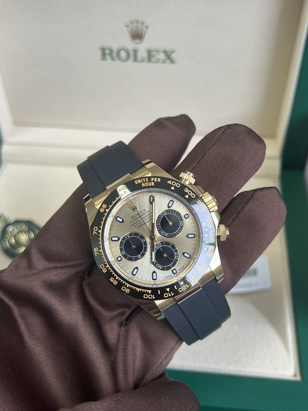 Rolex Cosmograph Daytona 116518LN Yellow Gold Oysterflex Pikachu 2017 Box Papers