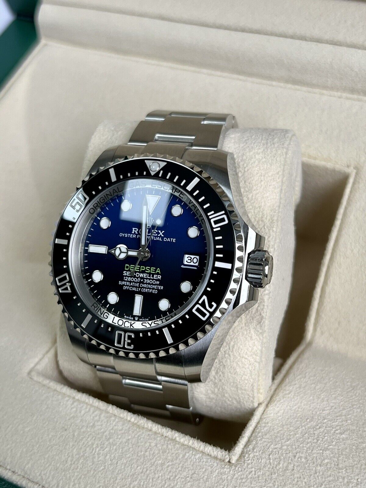 Rolex James Cameron Sea Dweller Deepsea - 136660. Brand New 2023 Box & Papers