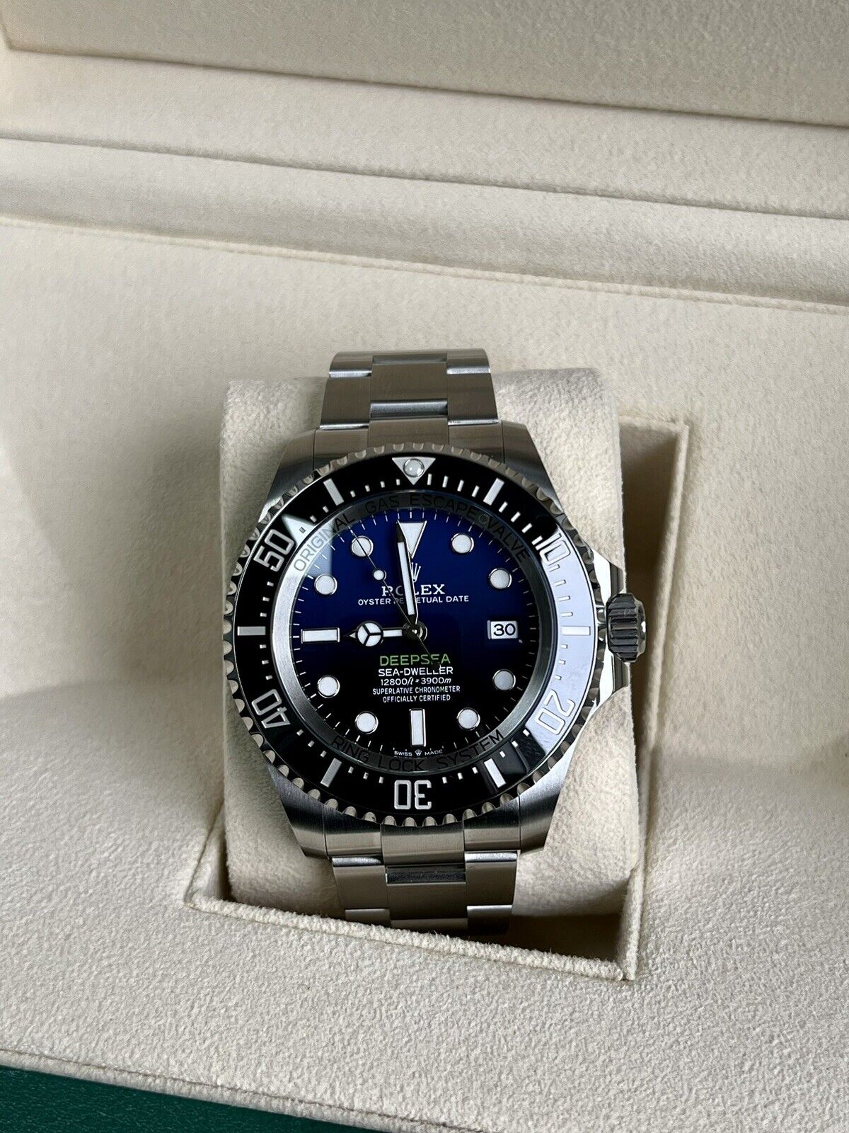 Rolex James Cameron Sea Dweller Deepsea - 136660. Brand New 2023 Box & Papers